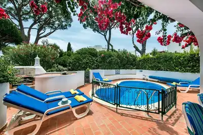 Image de Villa \"Mng Elliott 49\" avec piscine privée et Wi-Fi