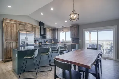 Image de Cozy countryside home with great views, near great fishing & outdoor adventure!