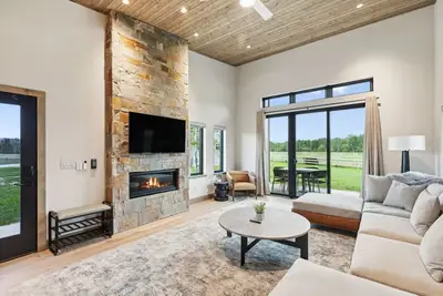 Mara Luxury Cabins- Ponderosa