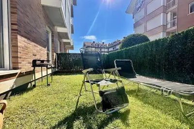 Image de Bajo con Jardín y Piscina - Costa Verde 6006