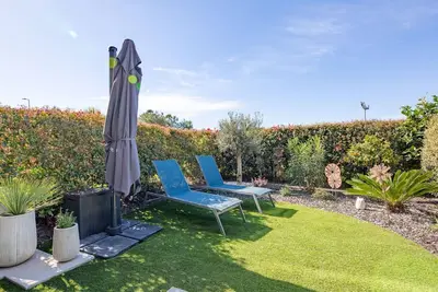 Image de Confortable appartement pour 4 personnes avec Wifi, climatisation, piscine, Tv et terrasse