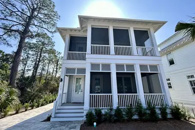 Image de Morning Light | Elegant 4br Beach Home with Pool Views | 2 Sets of Beach Chairs