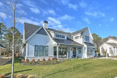 Image de New Construction in-town Lewes with private pool!