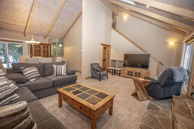 Image de Knobcone Cabin by Hauserman Rentals