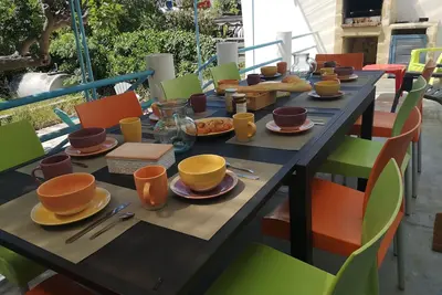 Image de Istres. Réunion de tribu en Provence.