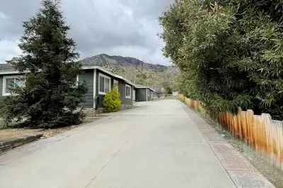 Beautiful, Remodeled Home With Easy Access To Lake And River - Pet Friendly