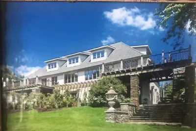 Image de Chautauqua 2 Br Lakefront Apartment