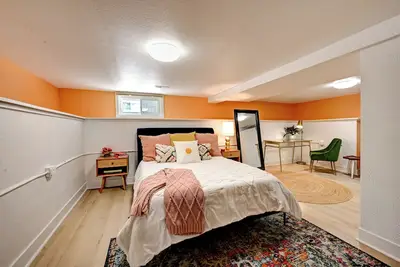 Image de Whimsical Basement Wonderland