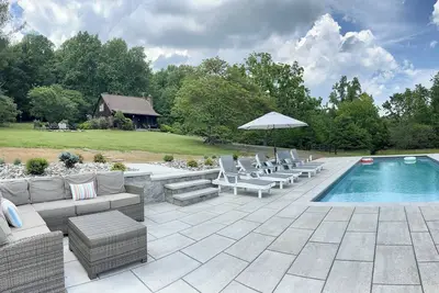 Image de Shenandoah cabin with 4 bedrooms, heated saltwater pool and beautiful views