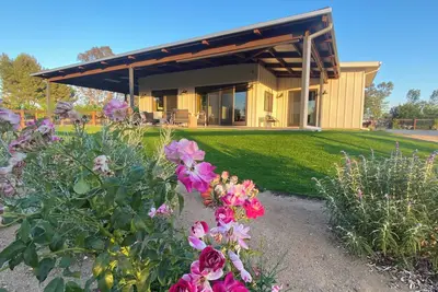 Image de Private Mini Farm Stay at Little Fork Guest House in Temecula Wine Country
