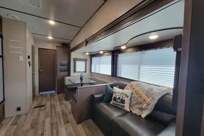 Image de Cozy Camper Getaway at the Lake!