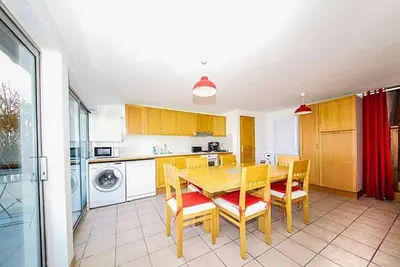 Image de Maison indépendante avec terrasse et jardin, vue Tour Eiffel