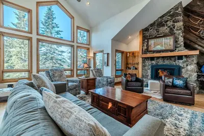 Image de Awesome 6Bed/4Bth Mt Cabin, Hot Tub/Views