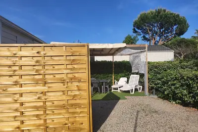 Image de Mobil-home  Fréjus avec piscine 2