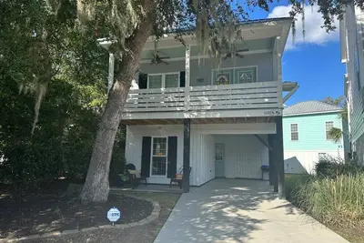 Image de Refreshing & Peaceful Southern Inlet Beach House!