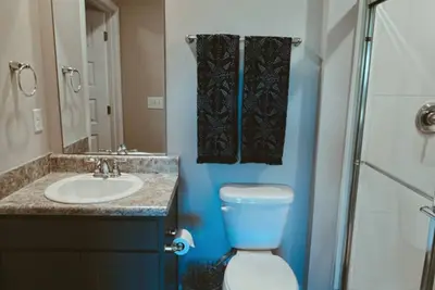 Image de Cheerful and Clean 4 bdrm 2 bath Home - Sleeps 10