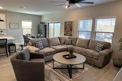 Image de Az Westgate Entertainment House - Everything Entertainment Only Minutes Away! ! !