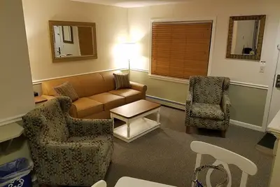 Image de Lovely Suite at The Falls, in charming Ogunquit, Maine