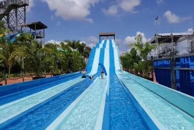 Image de A Cozy & Lovely High-Floor 3br Suite, City Views