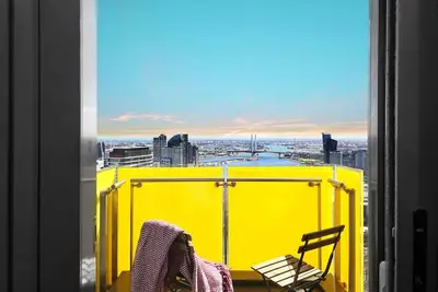 Image de Stylish Cbd Apartment with Stunning Harbour Views