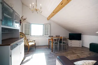 Image de \"Experience Blissful Family Getaways at Apartment Sunnerösli! \"