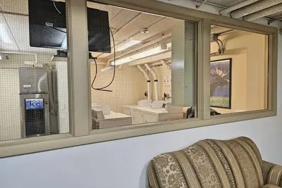 Image de G416ab By Loon Res\/2-room 2-level suite, kitchen, balcony, jet tub, pool\/hottub.