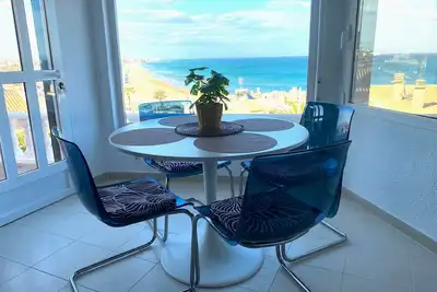 Image de Espectacular chalet soleado ubicado a sólo 100 metros de la playa