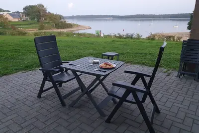 Image de Superbe villa au bord du lac