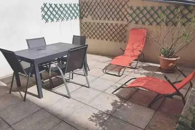 Image de Lyon 6  centre, lumineux 2p renové, calme, belle terrasse de  20 m2