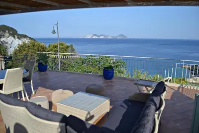 Image de Maridea Ponza - Appartement Circe, 2 salles de bains et terrasse privée