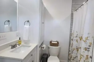 Image de Beautiful off-grid tiny home cottage #3