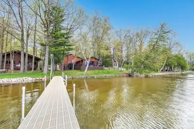 Image de Sand Shoreline, Party Garage, Picturesque Sunsets, Dock