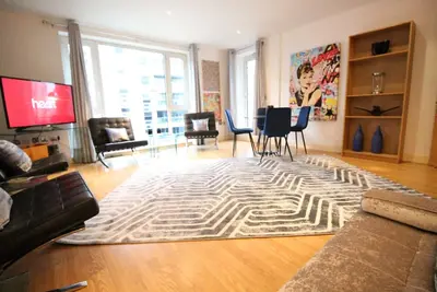 Image de Aircon Penthouse Luxury Chelsea Flat, 3 dbl beds 3 bathrms, \nBalcony River Views