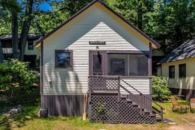 Loon Lodge - Waterfront Cabin