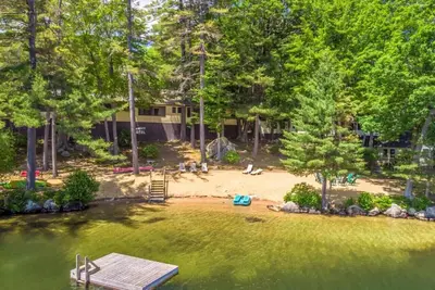Waterfront 2 bedroom on Squam (Suite 12)