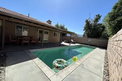 10 minutes to Coachella