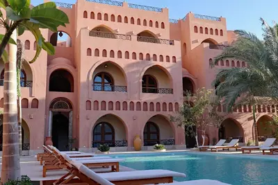 Image de Malkata House - 32 ppl - Desert Oasis: Pool & Dine