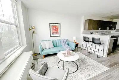 Sleepover: Updated 1br/1ba + Gym - Cincinnati
