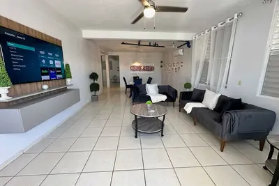 Image de Spacious 3 bdr/2 bath apartment near Buye and La Mela, full A/C, WiFi, sleeps 8