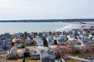 Image de Beach House/Winter Discount! Walk to beach, cliff walk, restaurants and more!