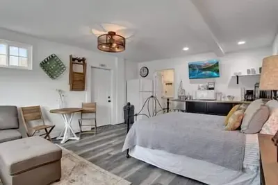 Image de Bee & Bee Bungalow - Studio B&B downtown