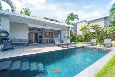 Image de Villa contemporaine neuve - 3 Ch A/C / 300m page /Piscine au Sel /  Wifi Gratuit
