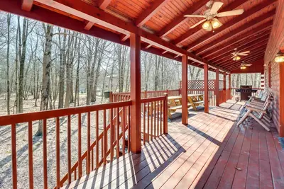 Image de Private Hot Tub & Fire Pit: Log Cabin in Blakeslee