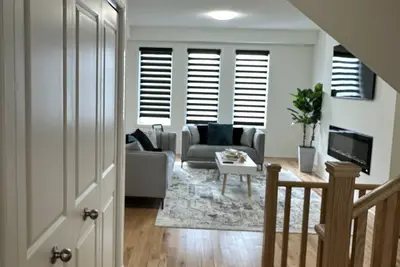 Image de Cozy 3-bedroom apartment in enjoyable Bowmanville with Ac, WiFi