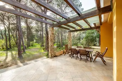 Seaside Pineta Retreat