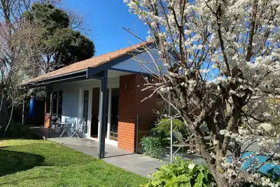 Image de gorgeous 1 bedroom in beautiful  cottage in verdant garden setting