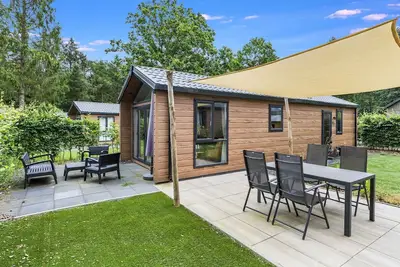 Image de Modern chalet at the forest