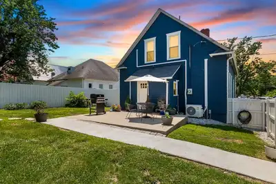 Image de Bourbon Trail/8 mins to distilleries/Fenced Yard/Pet-Friendly/Entire House