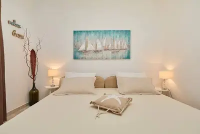 Image de Garçonnière prés de la plage Okuklje, Mljet (As-22340-a)