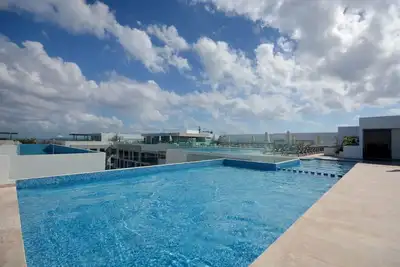 Image de Departamento de 2 habitaciones y 2 baños en el centro de playa del carmen